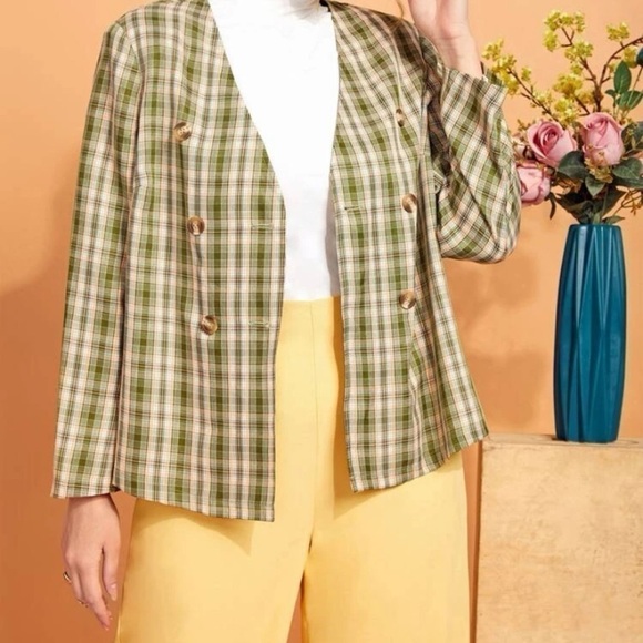 3/$28❤️SHEIN Modely Plus Size Tartan Double breasted jacket - Picture 3 of 5